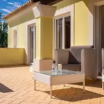 Casa Amarela Villa *
