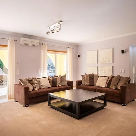 וילה Casa Amarela *