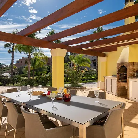 וילה Casa Amarela *