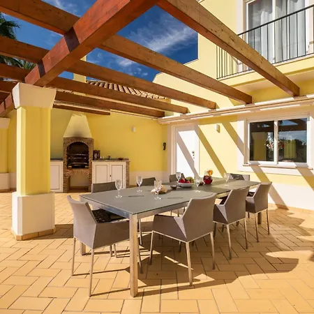 Casa Amarela Villa Lagos
