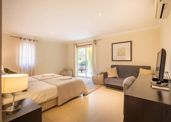 Villa Casa Amarela Lagos