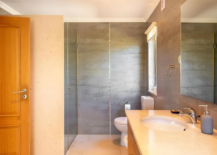 Casa Amarela * ラゴス