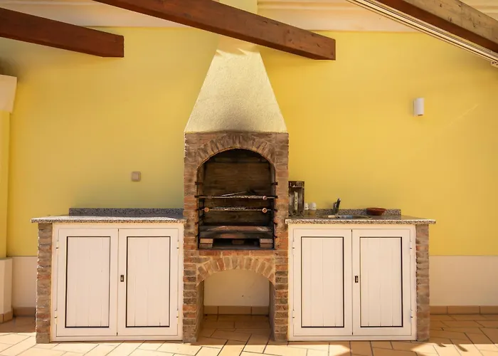 Casa Amarela Villa *