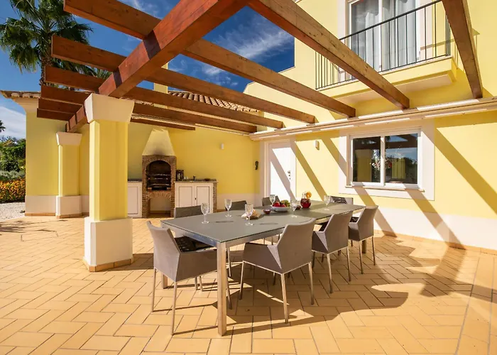 Casa Amarela Villa Lagos