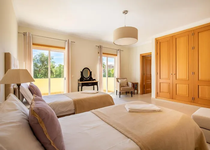 Villa Casa Amarela Lagos