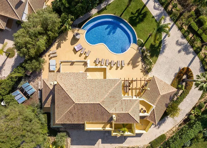 Villa Casa Amarela Lagos