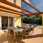 Casa Amarela Villa *